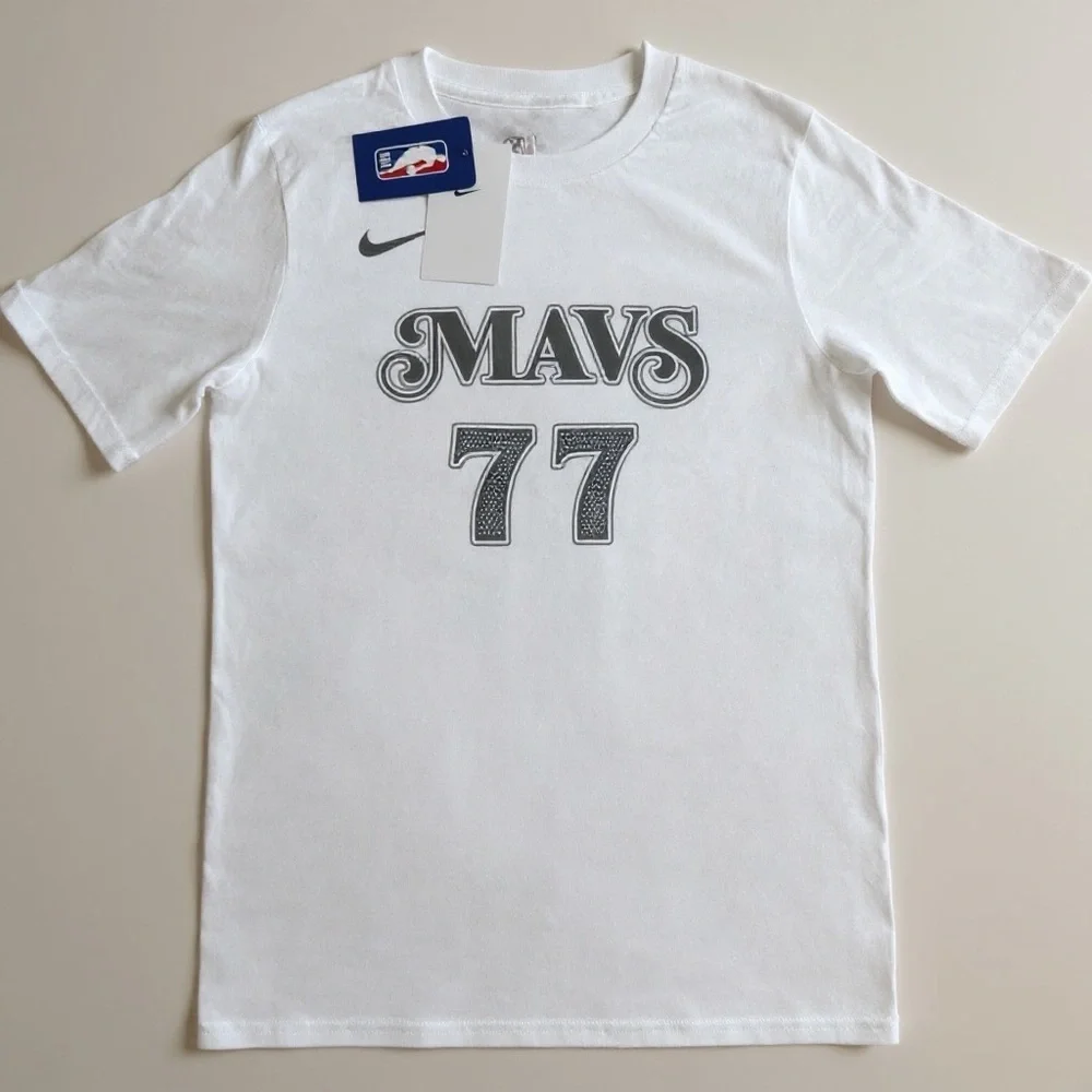 Nike NBA Kids Dallas Mavericks Luka Dončić #77 T-Shirt Youth Medium or Large NWT
